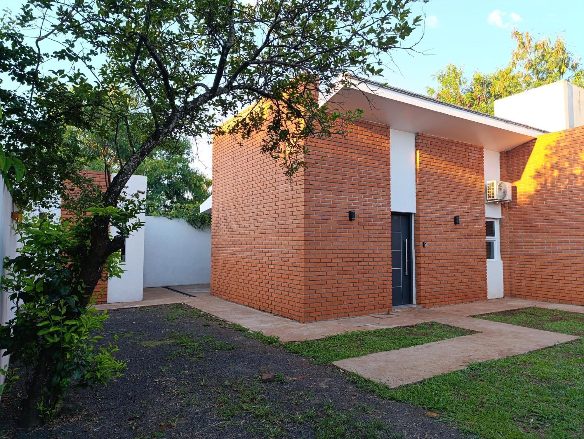 Holiday home #tucasaeniguazu: Temporario *